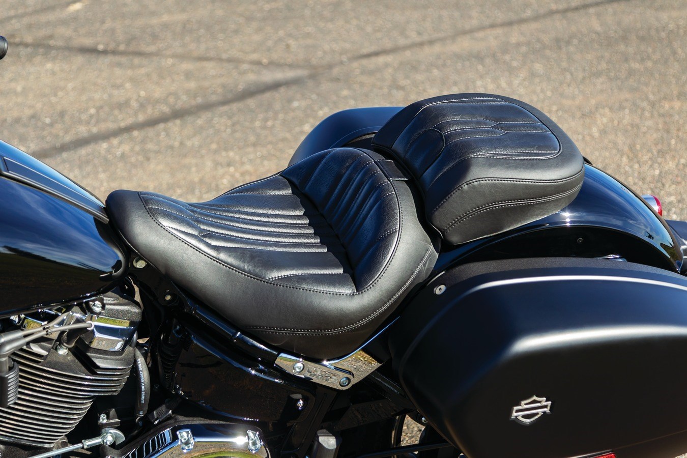 Mustang Standard Touring Solo Seat For Harley Davidson 2018-2023